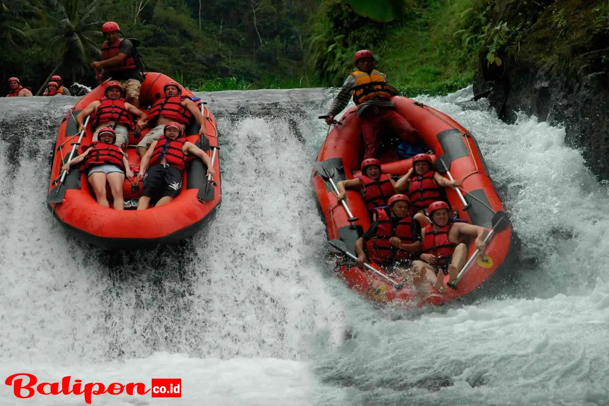 Keseruan Sidemen Rafting di Bali